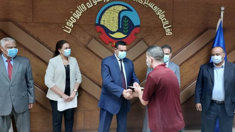 محافظ البحيرة يسليم