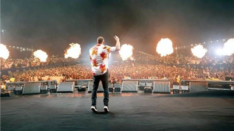 المطرب عمرو دياب