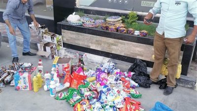 ضبط ٢٥٢٦ عبوة مواد غذائية منتهية الصلاحية فى حملة رقابية بالبحيرة