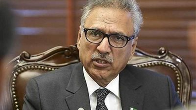 الرئيس الباكستاني يطالب 