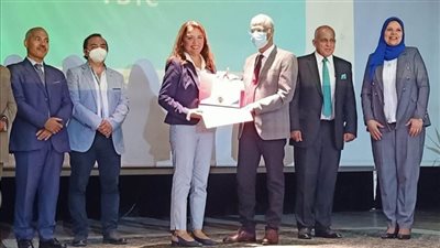 وزيرة الثقافة تهنئ أكاديمية الفنون لحصولها على شهادة اعتماد التحول الرقمي