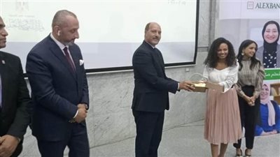 تكريم المعلمين المتميزين بمشروع تمكين المعلم المبادر بسوهاج