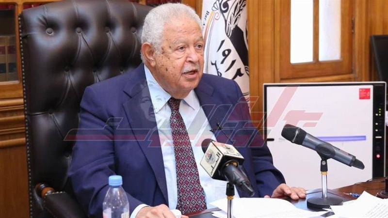 نقيب المحامين