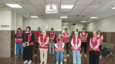 556 فردًا يستفيدون من قافلة الهلال الأحمر بوسط سيناء      