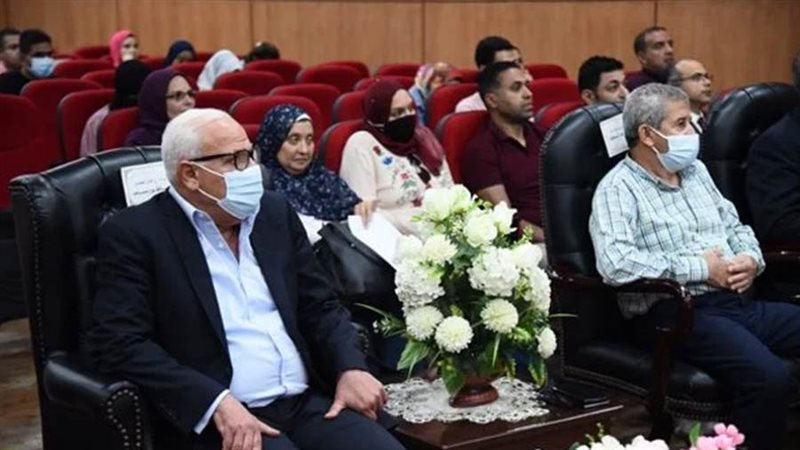 محافظ بورسعيد يتابع