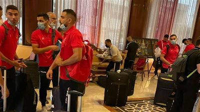 شاهد.. بعثة يد رجال الأهلي فور وصولهم فندق الإقامة بالمغرب 