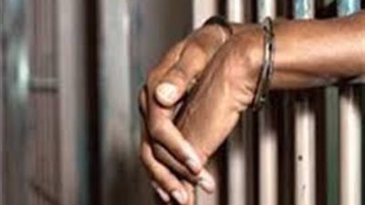 حبس 3 متهمين بقتل طالب وإصابة مدرس لخلافات المصاهرة ببنها