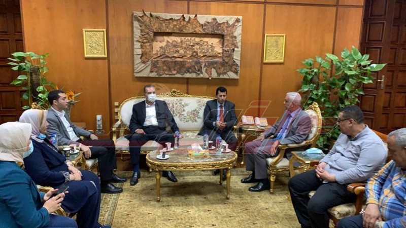 محافظ كفرالشيخ وزير