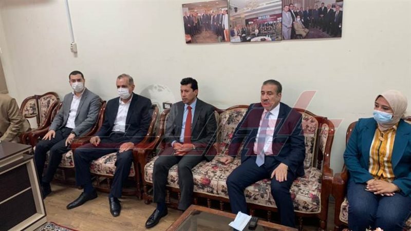 محافظ كفرالشيخ ووزير