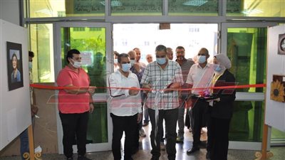 رئيس جامعة كفر الشيخ يفتتح معرض الفنون التشكيلية لطلاب مركز الفنون