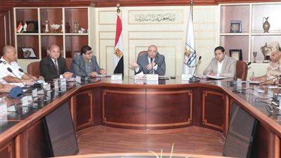 تخصيص أراض لإنشاء مجمعات خدمية بقرى 