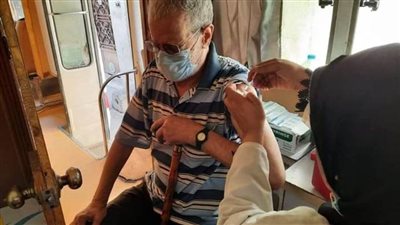 محافظ البحيرة: تخصيص 49 فريقًا ثابتًا ومتحركًا للتطعيم ضد كورونا