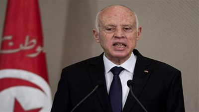 الرئيس التونسي يمدّد قرار تعليق أعمال البرلمان 