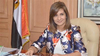 وزيرة الهجرة تتابع تسجيل المسافرين للحصول على لقاح كورونا لأغراض العمل أو الدراسة