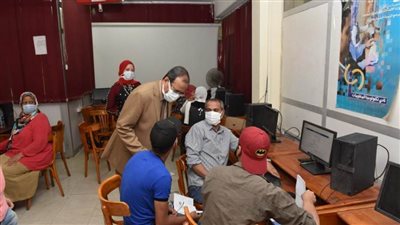 استمرار توافد طلاب الثانوية العامة على التنسيق الإلكتروني بجامعة سوهاج 