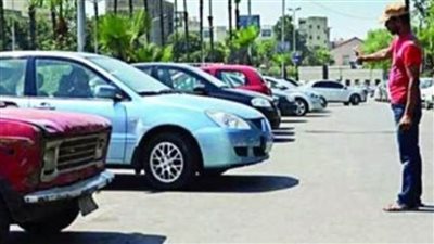 موجز الرابعة| تطبيق قانون انتظار  المركبات بالقاهرة والجيزة.. وباقة من الأخبار المهمة