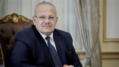 رئيس جامعة القاهرة: أؤمن بالمساواة التامة بين المرأة والرجل في الحقوق والواجبات