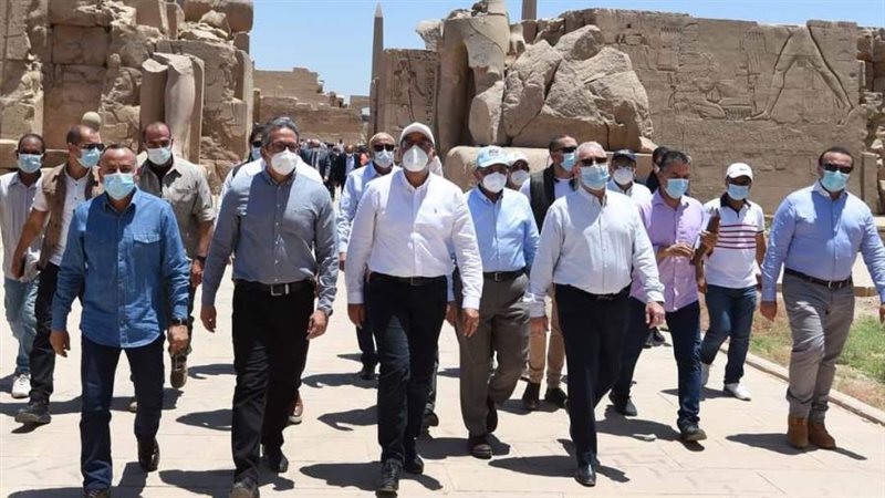 مدبولي يبدأ زيارة