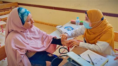 جامعة المنيا تنظم قافلة  طبية وبيطرية بقرية الوفاء