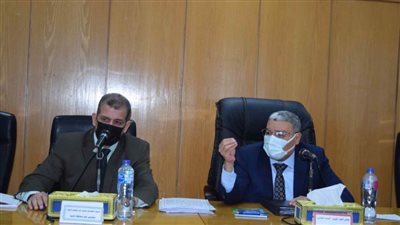 محافظ المنيا يوجه بالتيسير علي المواطنين والإسراع في استكمال إجراءات التصالح بمخالفات البناء