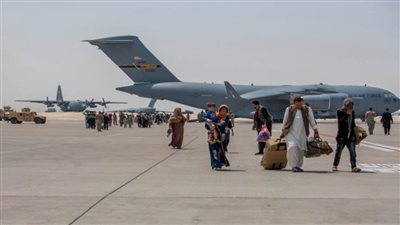 وزير بريطاني يحذر من هجوم إرهابي وشيك على مطار كابول