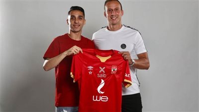 الأهلي يعلن عن التعاقد مع كريم فؤاد لمدة خمس سنوات