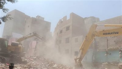 الأهالى يجملون العقارات بمحيط محور مسطرد على نفقتهم