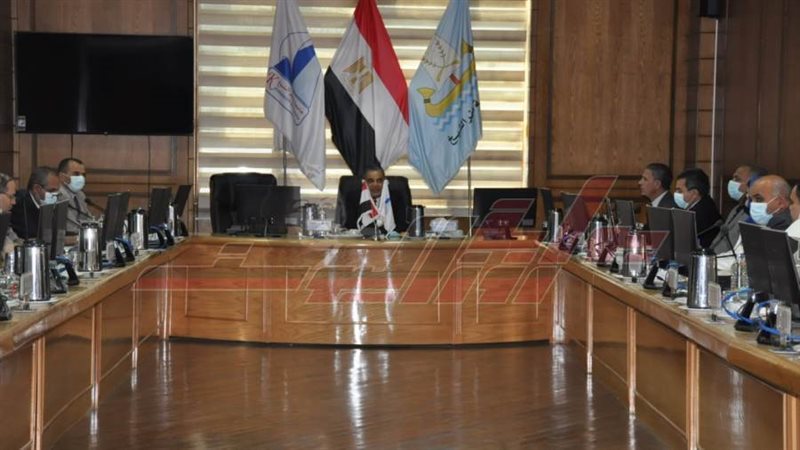 المجلس التنفيذي بالجامعة