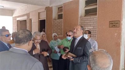 وكيل تعليم سوهاج يتفقد مبنى كلية الزراعة بحي الكوثر بعد استعادته