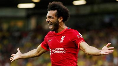 ميرور البريطانية: صلاح على بعد ركلة جزاء واحدة من معادلة رقم يان مولبي