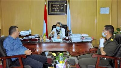 نائب محافظ الوادي الجديد تلتقي وفد الهيئة الهندسية للقوات المسلحة 