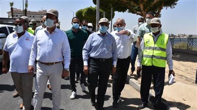 وزير التنمية المحلية ومحافظ الأقصر يتفقدان مشروعات إحياء طريق الكباش