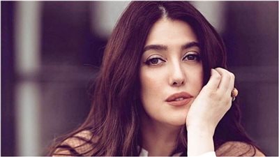 كندة علوش تكشف صورا لوالدتها.. وتوجه لها رسالة