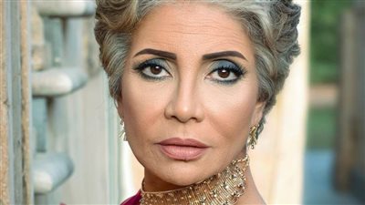 من التي تقف وراء سوسن بدر منذ 30 عاما؟