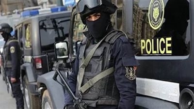 ضبط شخص يروج لبيع الأسلحة والذخائر على مواقع التواصل الاجتماعي