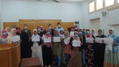 الاحتفاء بطلاب مبادرة الرئيس مصر بلا أمية