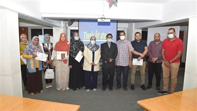 جامعة سوهاج تختتم برنامجها التدريبي عن طرق وكتابة المقترحات البحثية 