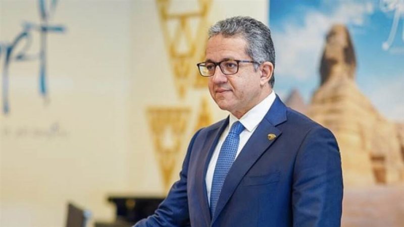 وزير السياحة والآثار