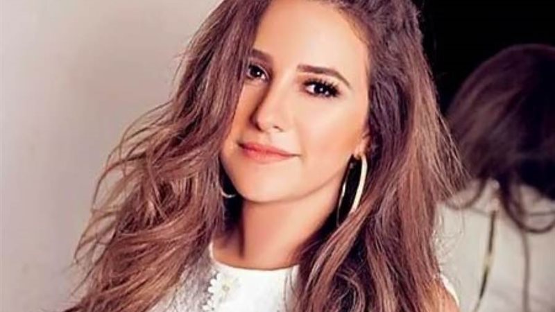 الفنانة شيري عادل