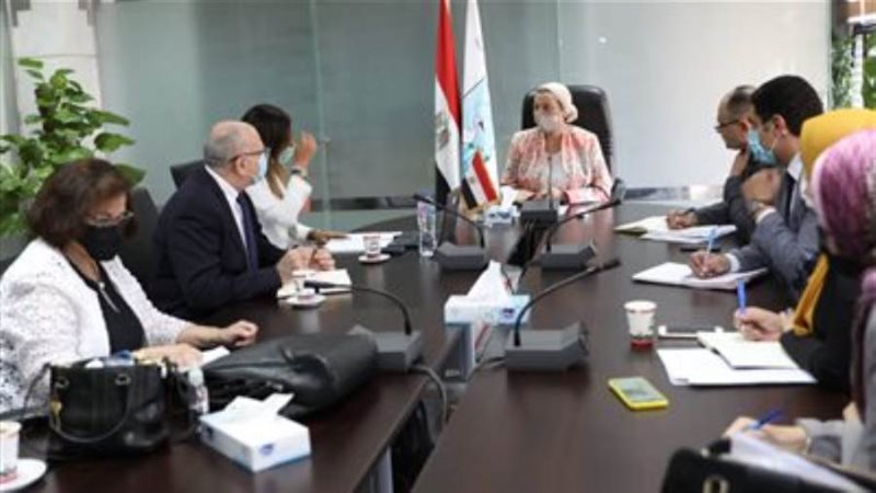 وزيرة البيئة