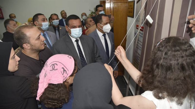 آمنه وعبيد يفتتحان