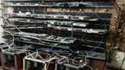 ضبط  شبكة قنوات تلفزيونية مشفرة تدار من سطح عقار بالقاهرة