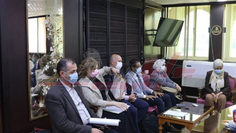 اجتماع المحافظ