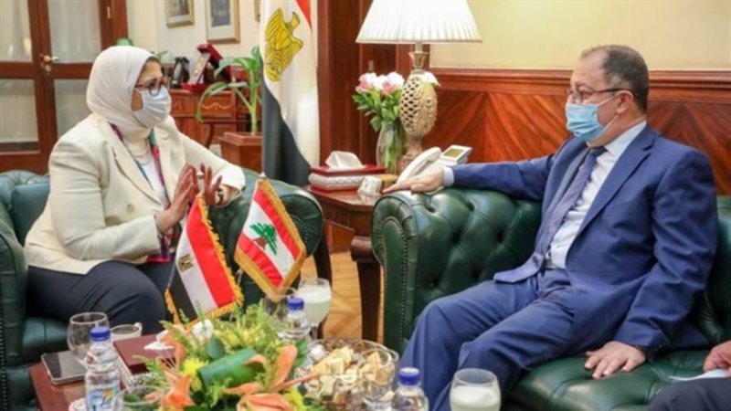 وزيرة الصحة خلال