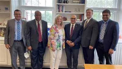 رئيس جامعة أسيوط يعود إلى أرض الوطن قادمًا من الولايات المتحدة الأمريكية