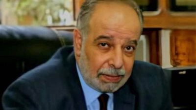 وزيرة الثقافة تجدد الثقة للفنان ياسر صادق رئيسا للقومي للمسرح