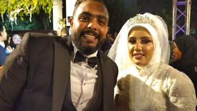 أرق التهاني لنجم الصحافة الرياضية شريف كمال  وعروسه شيماء بالزفاف السعيد
