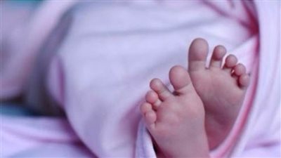 عاجل| سيدة تتخلص من رضيعتها بصورة غير آدمية ببنها