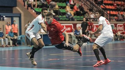 الزمالك يفوز على الأهلي 31-27 في قمة شباب اليد