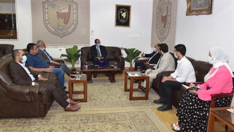 من الإجتماع